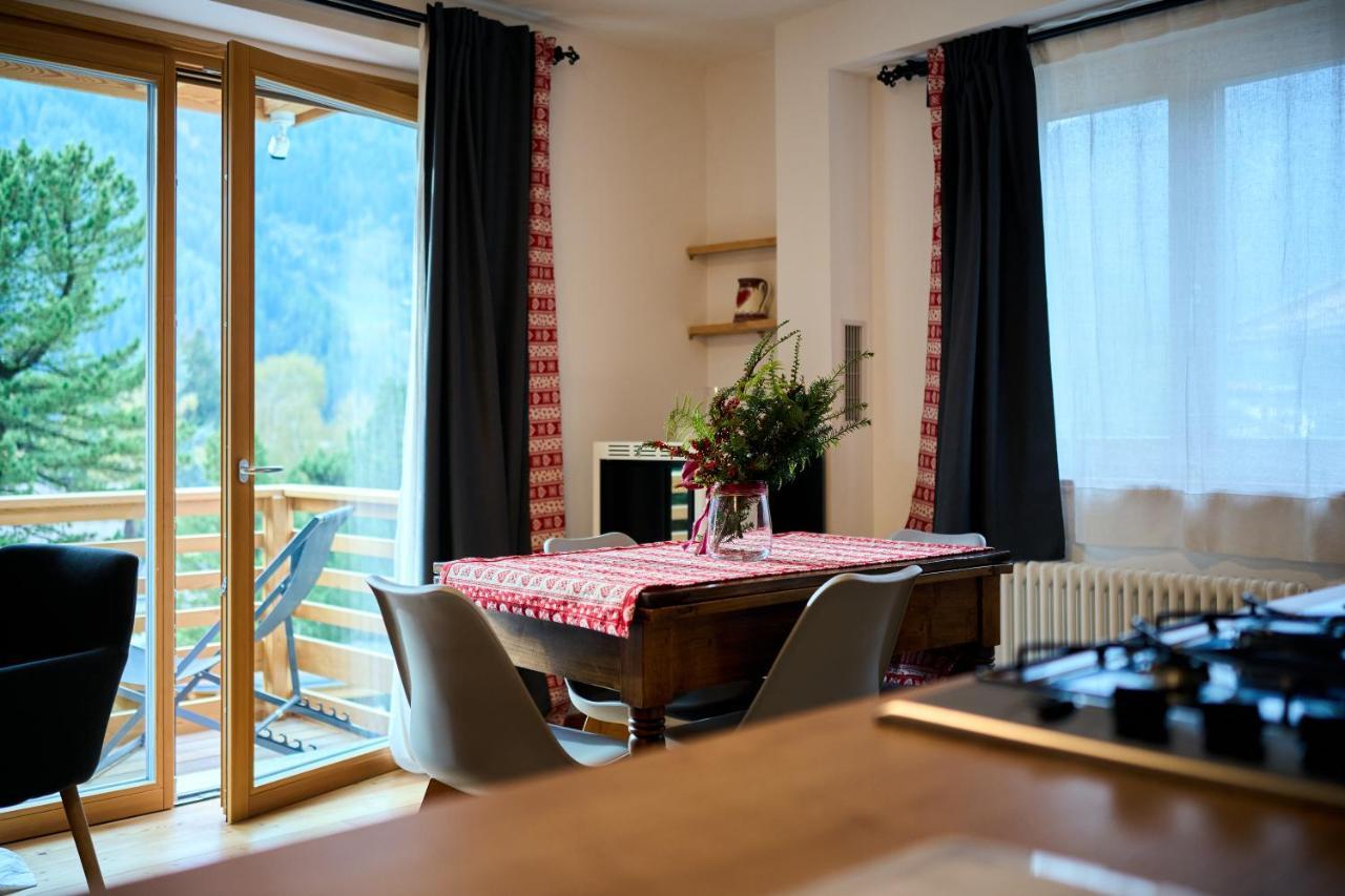 Casa Al Sole Apt 1 Pinzolo Exterior photo