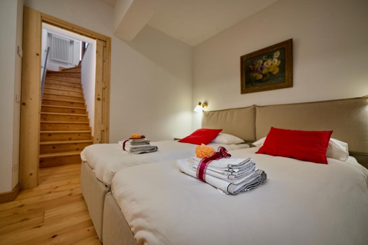 Casa Al Sole Apt 1 Pinzolo Exterior photo